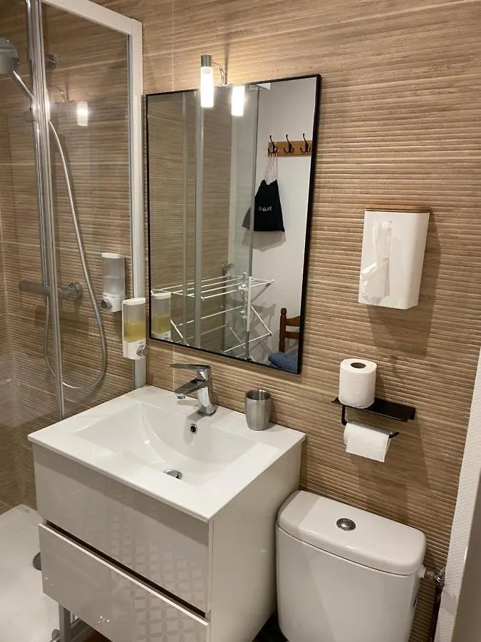 Lägenhet Au 47 Allees D'Etigny - Central & Standing - Avec Parking - Linge De Lit Et De Toilette Inclus Bagnères-de-Luchon Frankrike